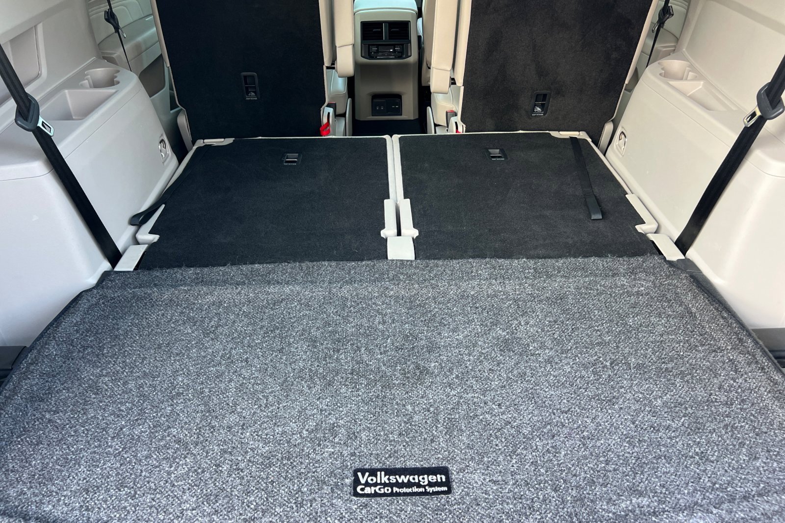 Used 2021 Volkswagen Atlas SE image 16