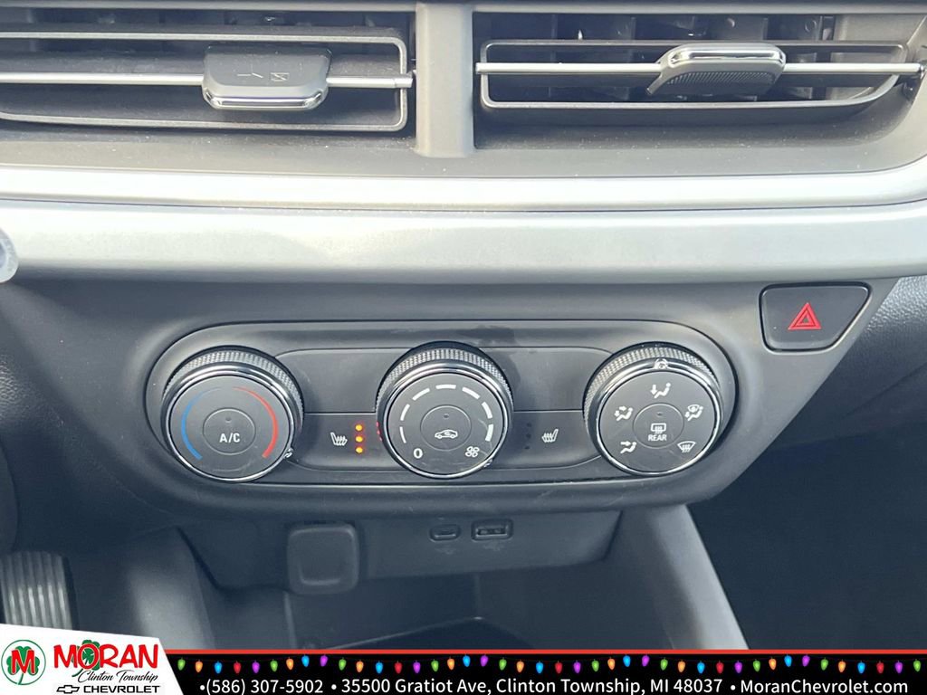 Certified 2024 Chevrolet Trax RS w/ Driver Confidence Package image 21