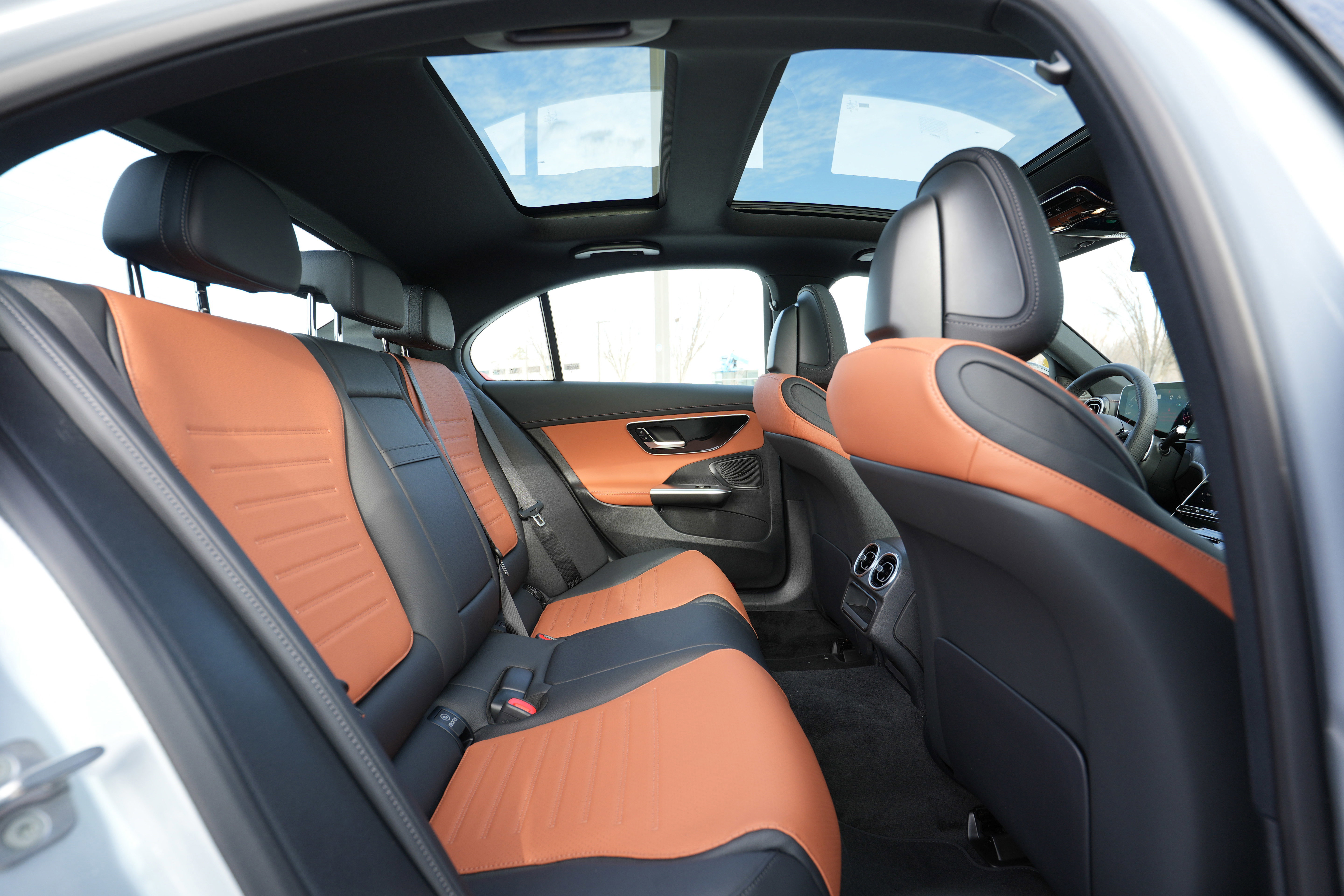 New 2026 Mercedes-Benz C 300 4MATIC Sedan image 39