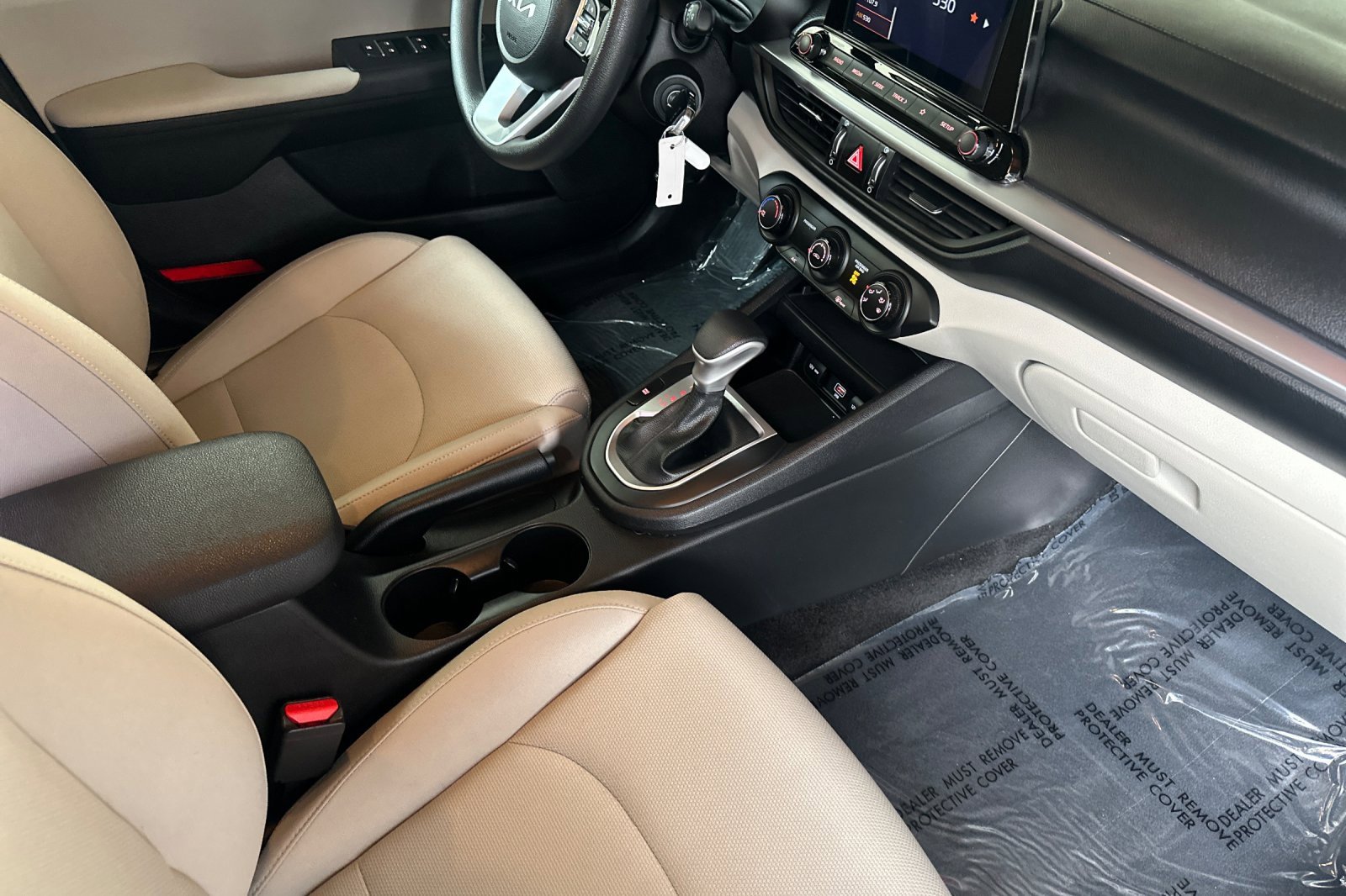 Used 2023 Kia Forte LXS w/ LXS Technology Package image 18