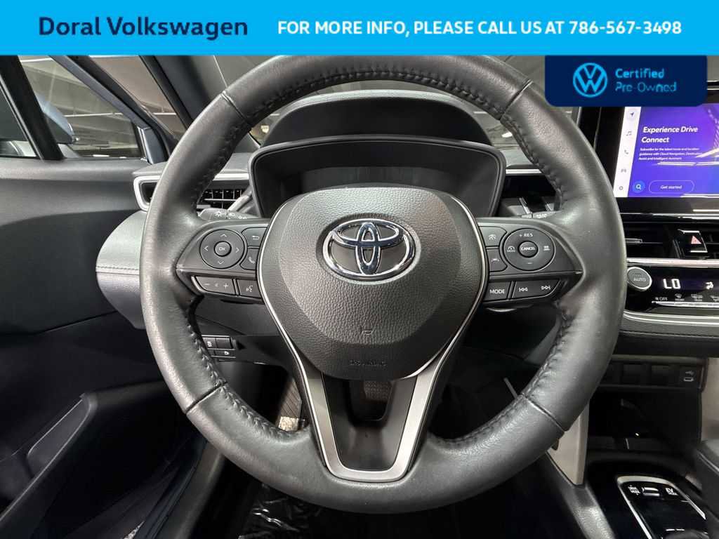 Used 2024 Toyota Corolla Cross SE image 15