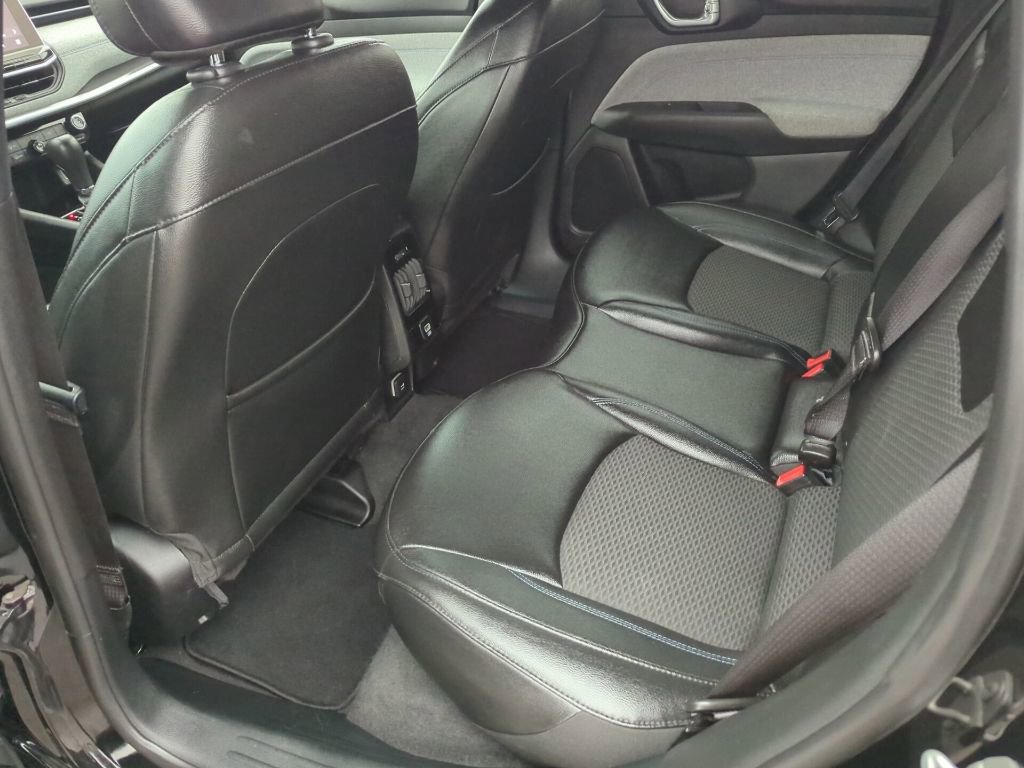 Used 2024 Jeep Compass Latitude image 31