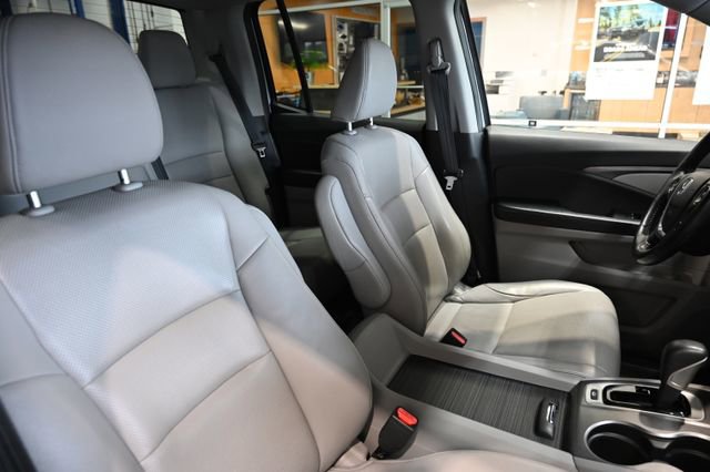 Used 2017 Honda Ridgeline RTL image 9