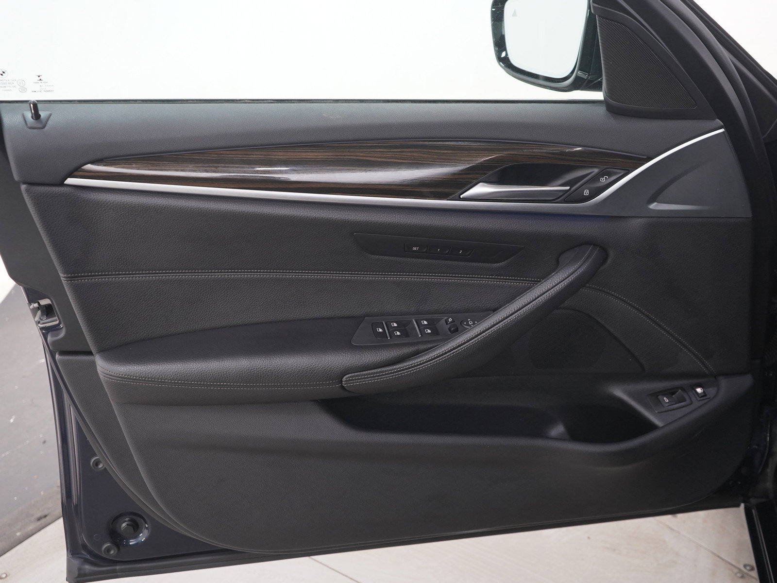 Used 2018 BMW 530e xDrive w/ Premium Package 2 AWD/4WD image 20