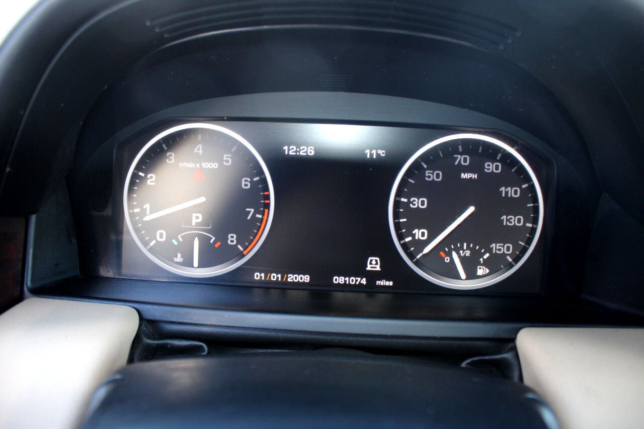 Used 2012 Land Rover Range Rover HSE image 24