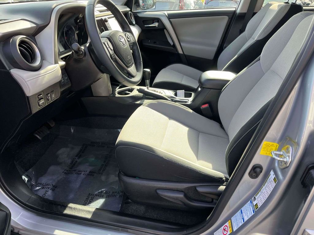 Used 2017 Toyota RAV4 XLE image 15