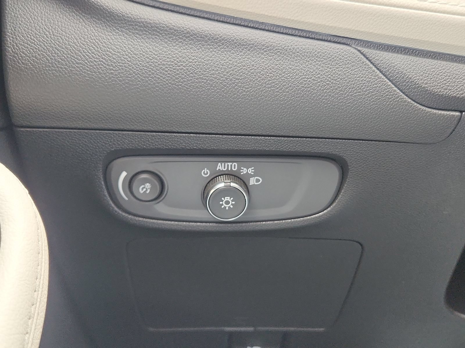 Used 2024 Buick Encore GX Preferred w/ Comfort Package AWD/4WD image 15