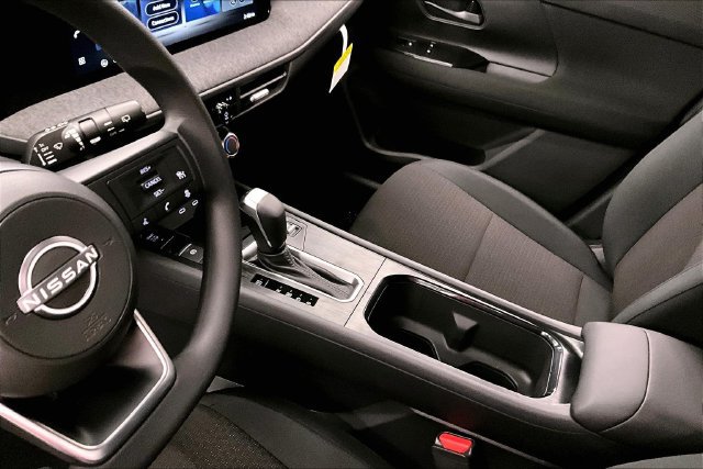 New 2027 Nissan Kicks S FWD image 9