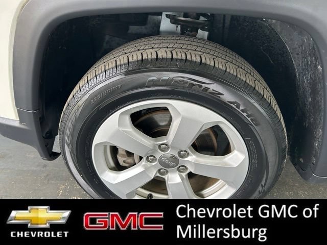 Used 2019 Jeep Compass Latitude w/ Cold Weather Group AWD/4WD image 8