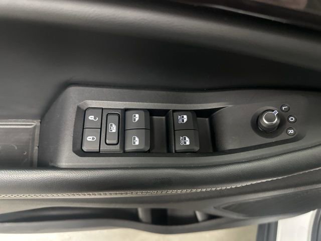 Used 2023 Jeep Grand Cherokee L Laredo AWD/4WD image 10