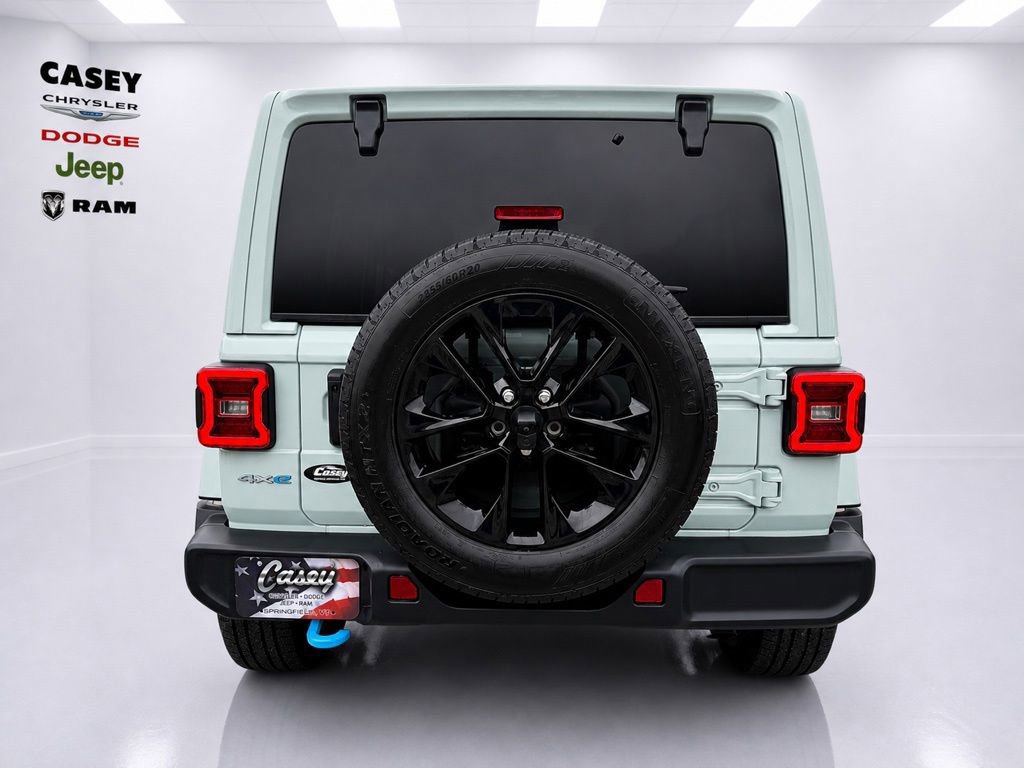 Used 2024 Jeep Wrangler Unlimited Sahara AWD/4WD image 9