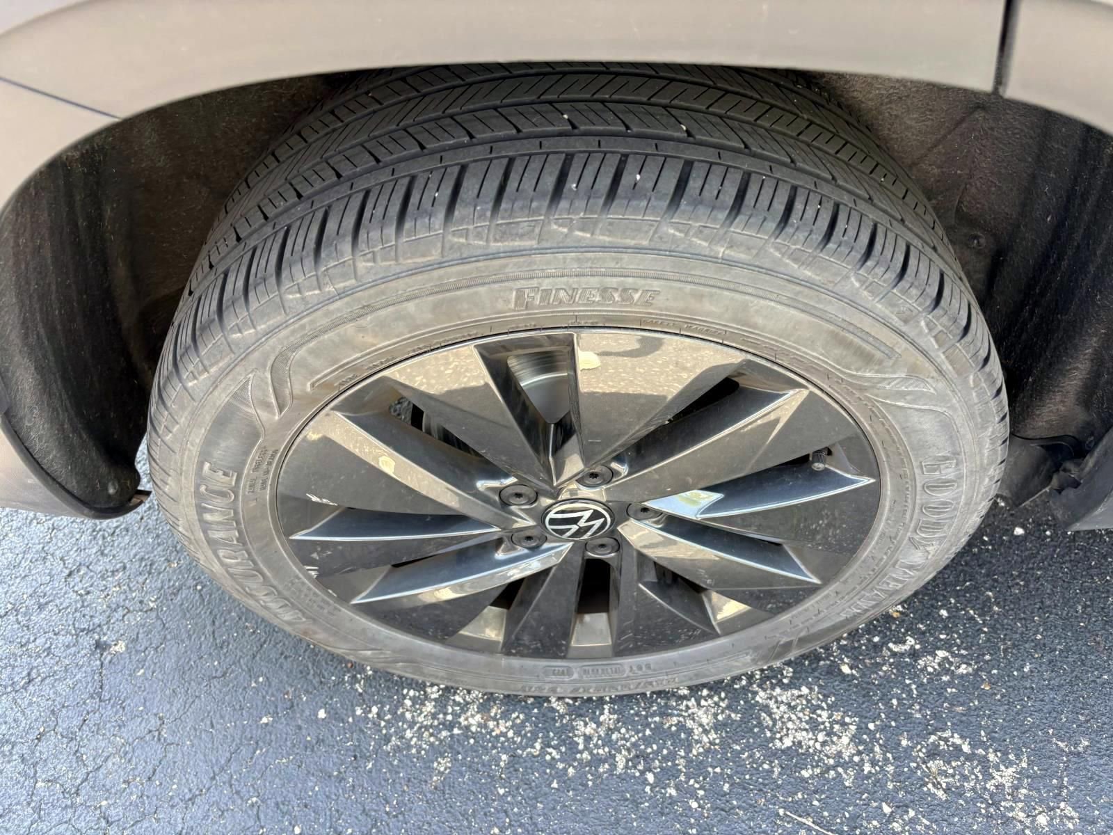 Certified 2023 Volkswagen Taos S FWD image 10