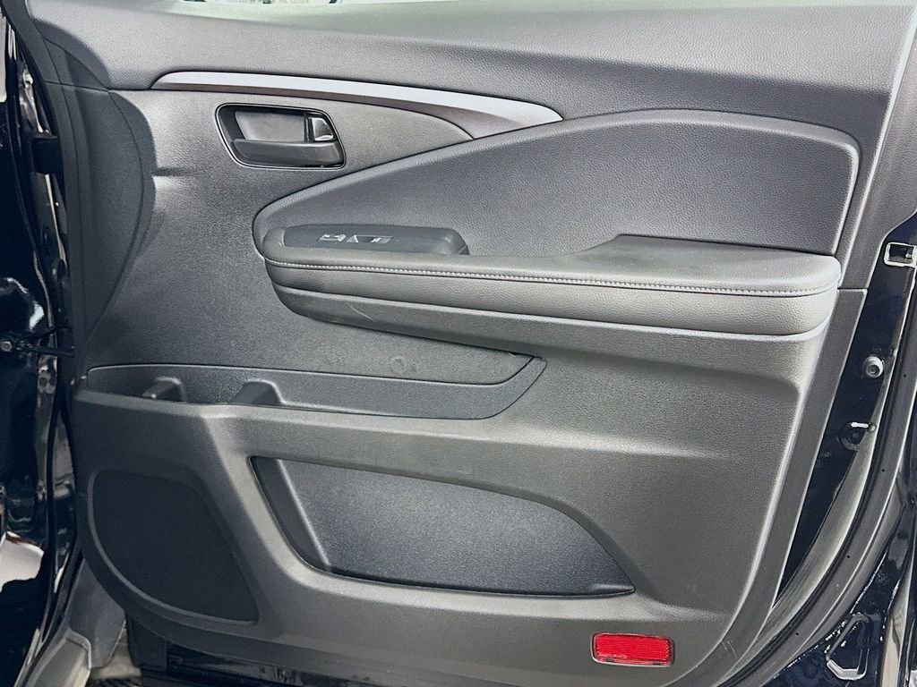 Certified 2023 Honda Passport EX-L image 30