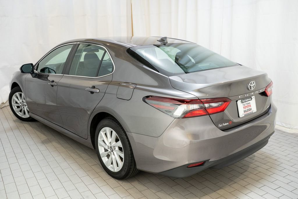 Used 2024 Toyota Camry LE image 3