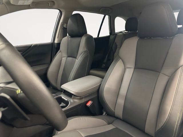 Used 2025 Subaru Outback Onyx Edition XT w/ Popular Package #2 image 10