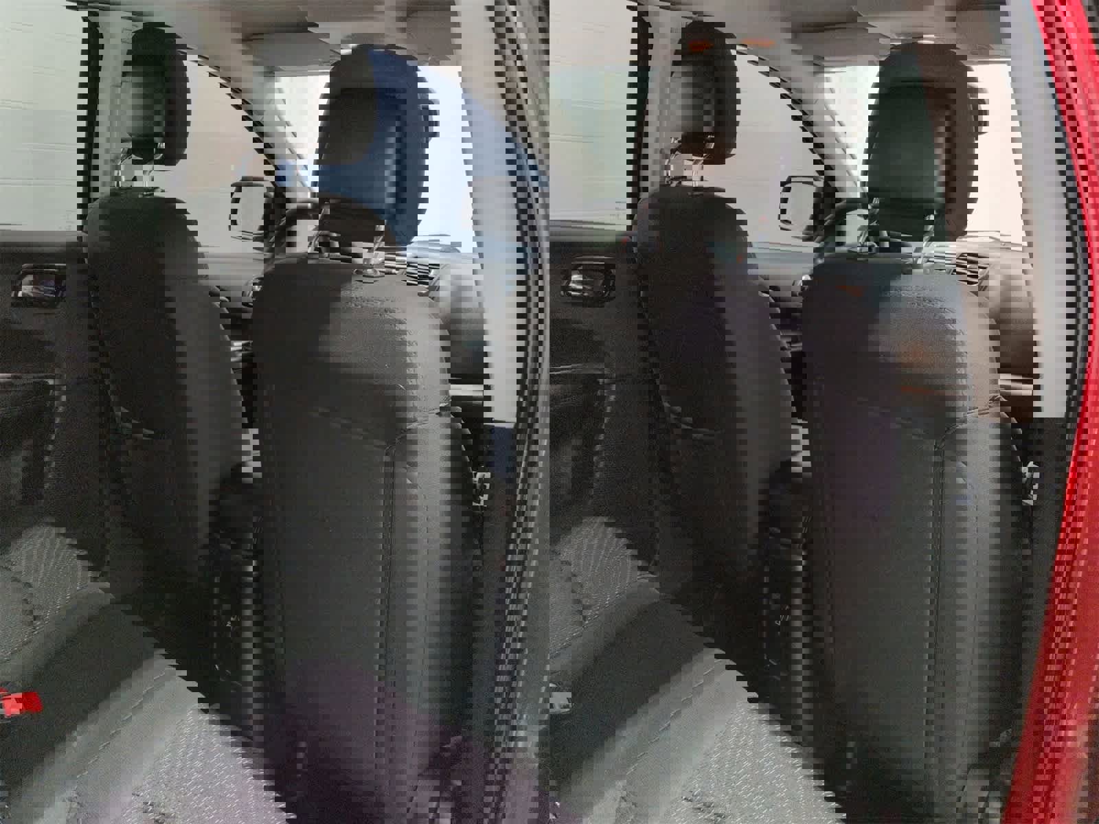 Certified 2018 Dodge Journey SE image 18