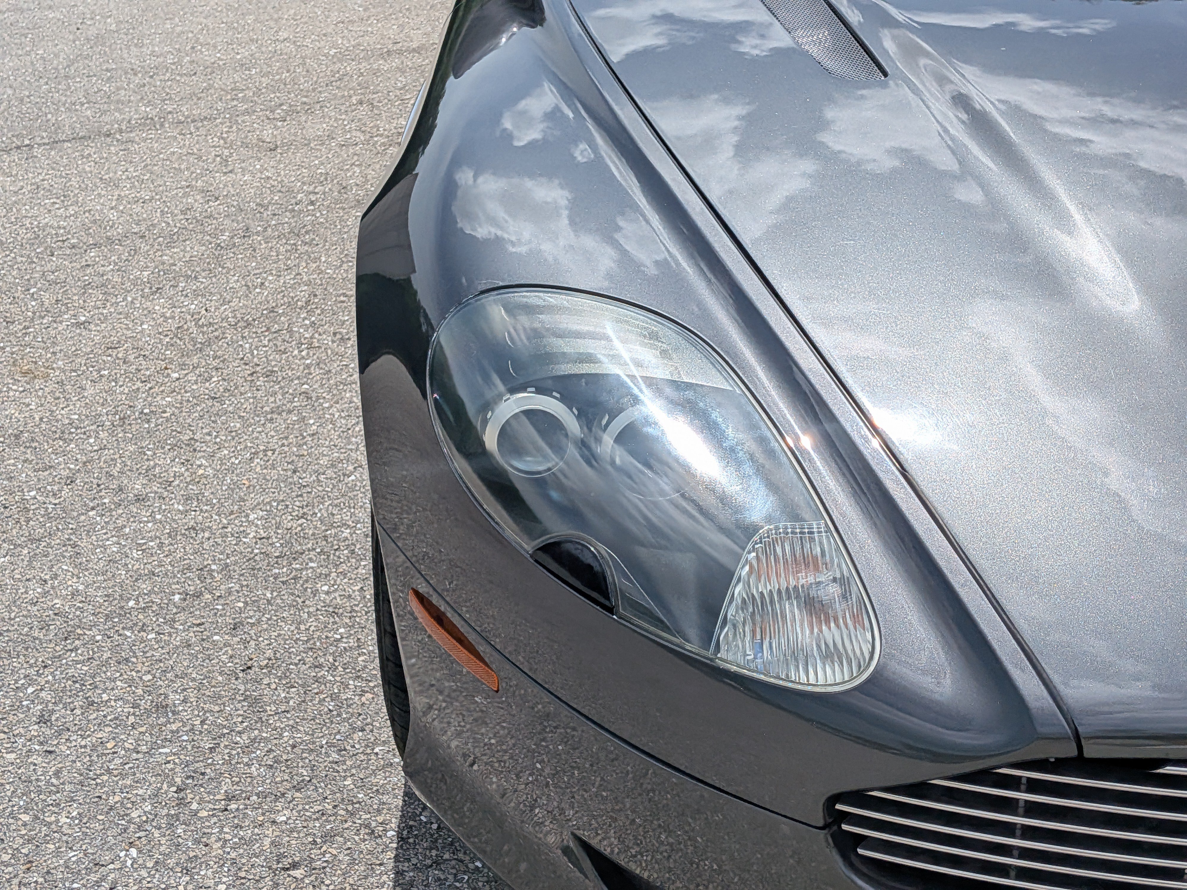 Used 2005 Aston Martin DB9 Coupe RWD image 10