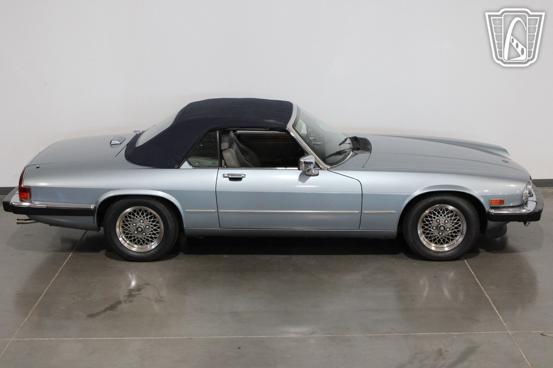 Used 1990 Jaguar XJS V12 Convertible RWD image 8