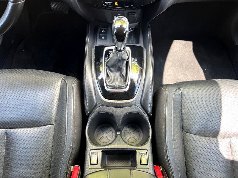 Used 2018 Nissan Rogue SL w/ Premium Package image 14