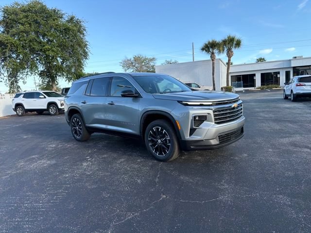 New 2026 Chevrolet Traverse LT w/ Sun and Wheel Package FWD image 18