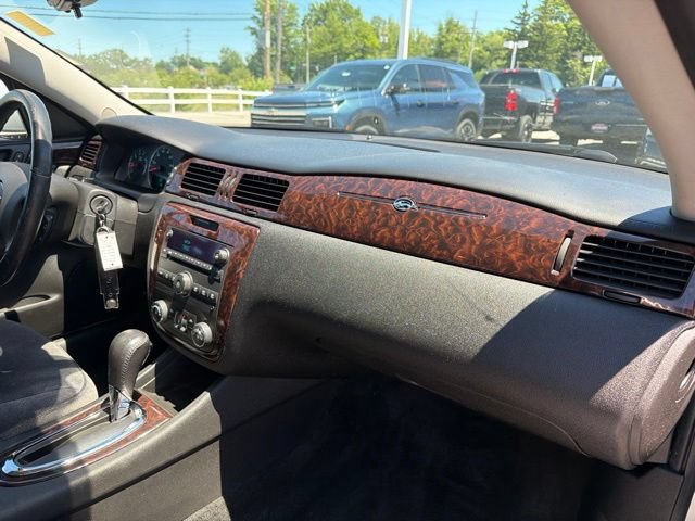 Used 2013 Chevrolet Impala LT FWD image 22