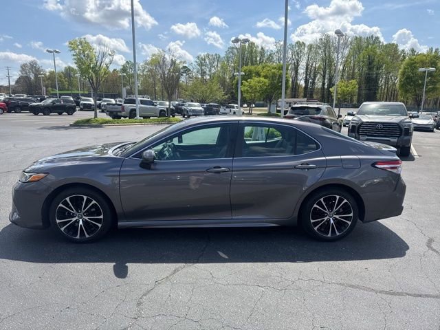 Used 2020 Toyota Camry SE FWD image 4