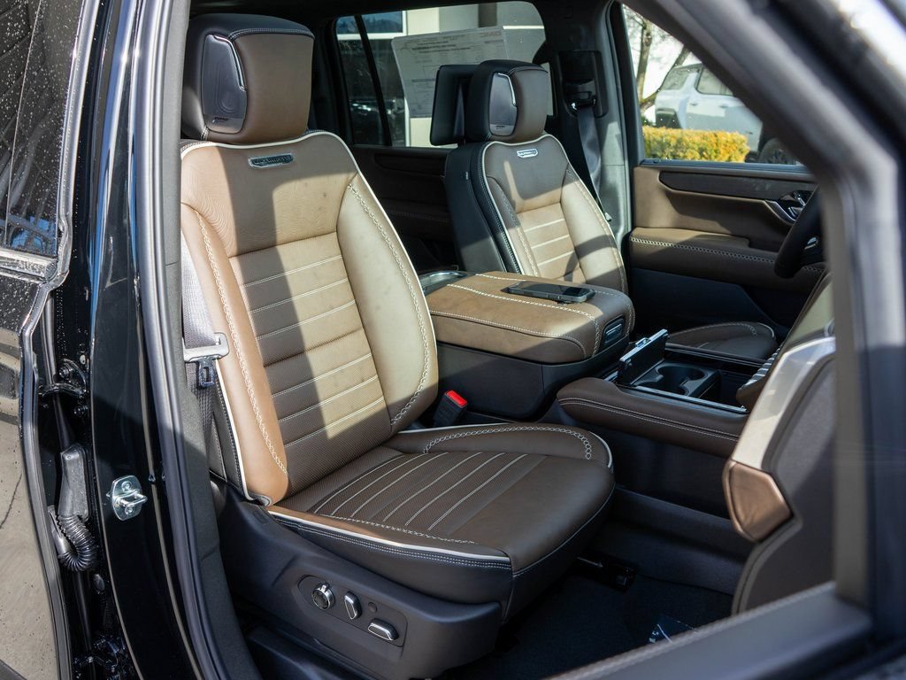 New 2026 GMC Yukon XL Denali Ultimate AWD/4WD image 9