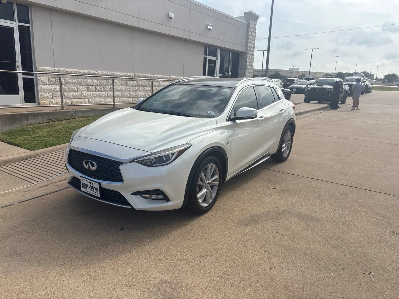 Used 2018 INFINITI QX30 Premium FWD video 1