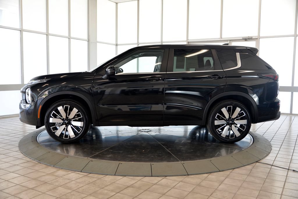 Used 2026 Mitsubishi Outlander SE AWD/4WD image 5