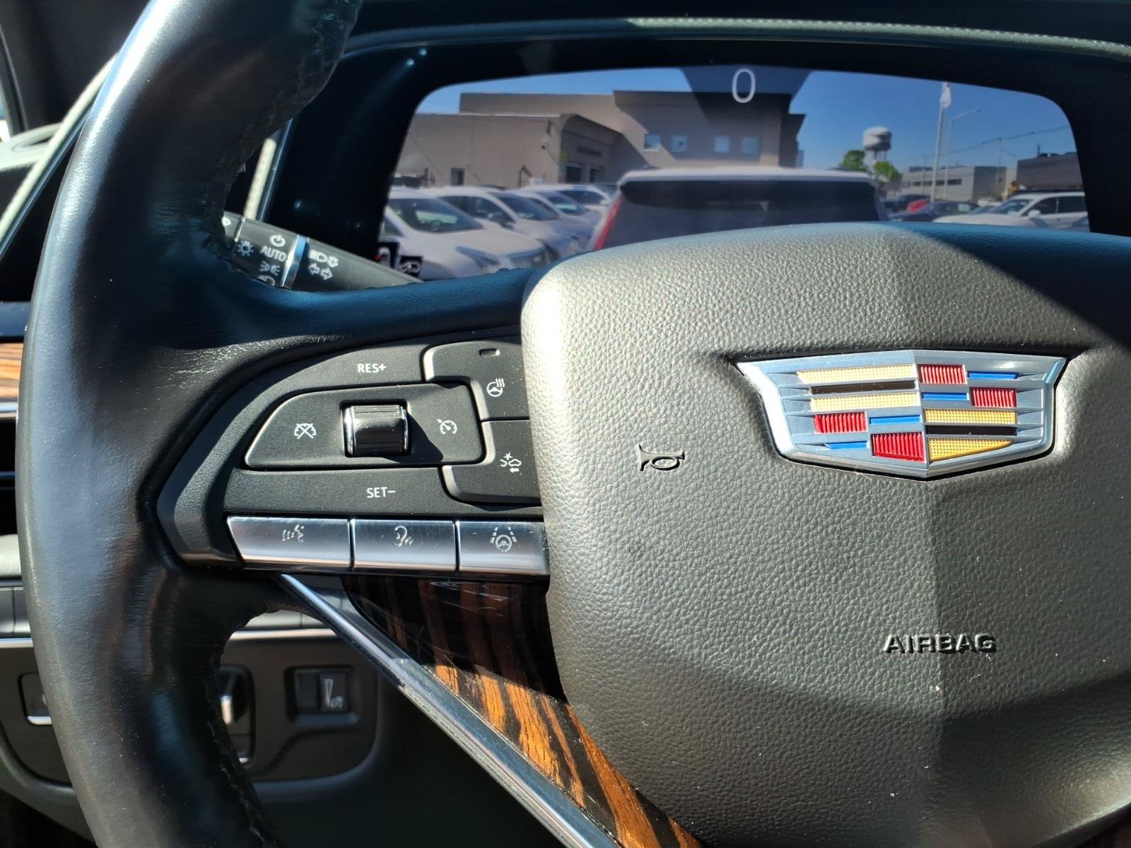 Certified 2023 Cadillac Escalade ESV Premium Luxury w/ Performance Package AWD/4WD image 28