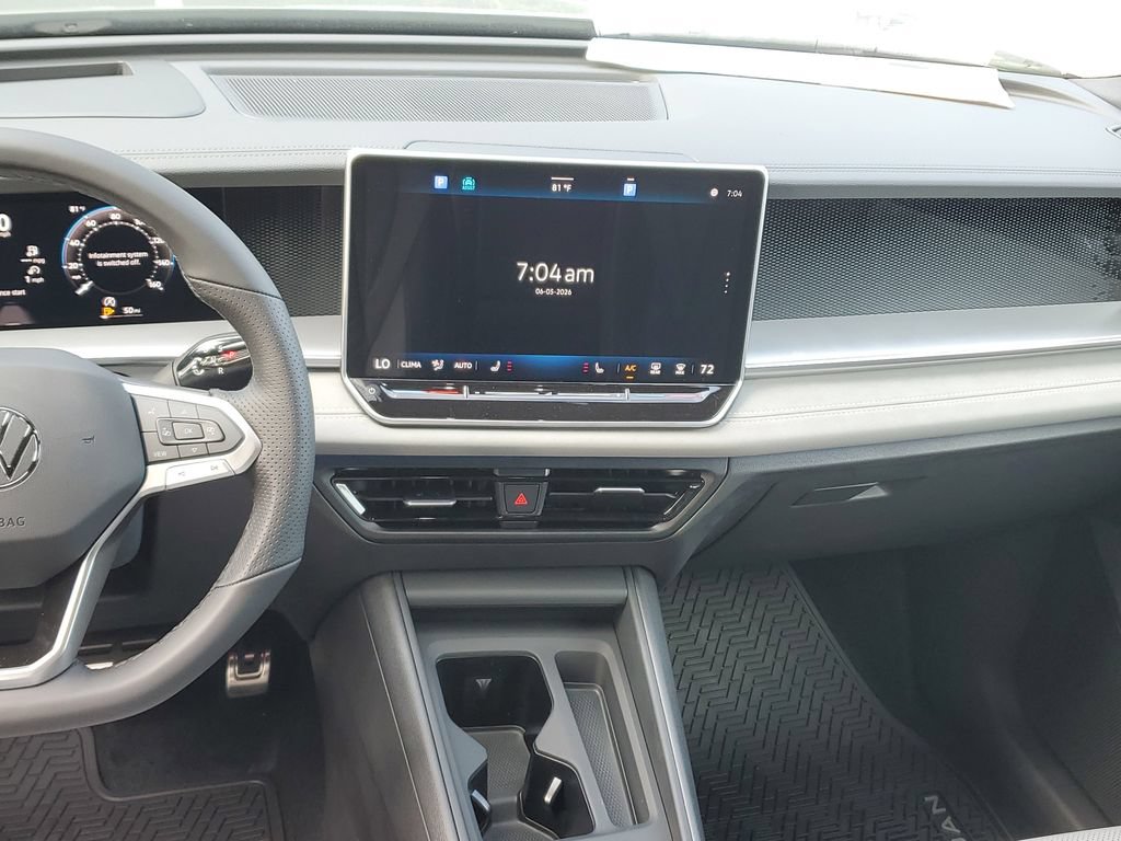 New 2026 Volkswagen Tiguan SE R-Line FWD image 21