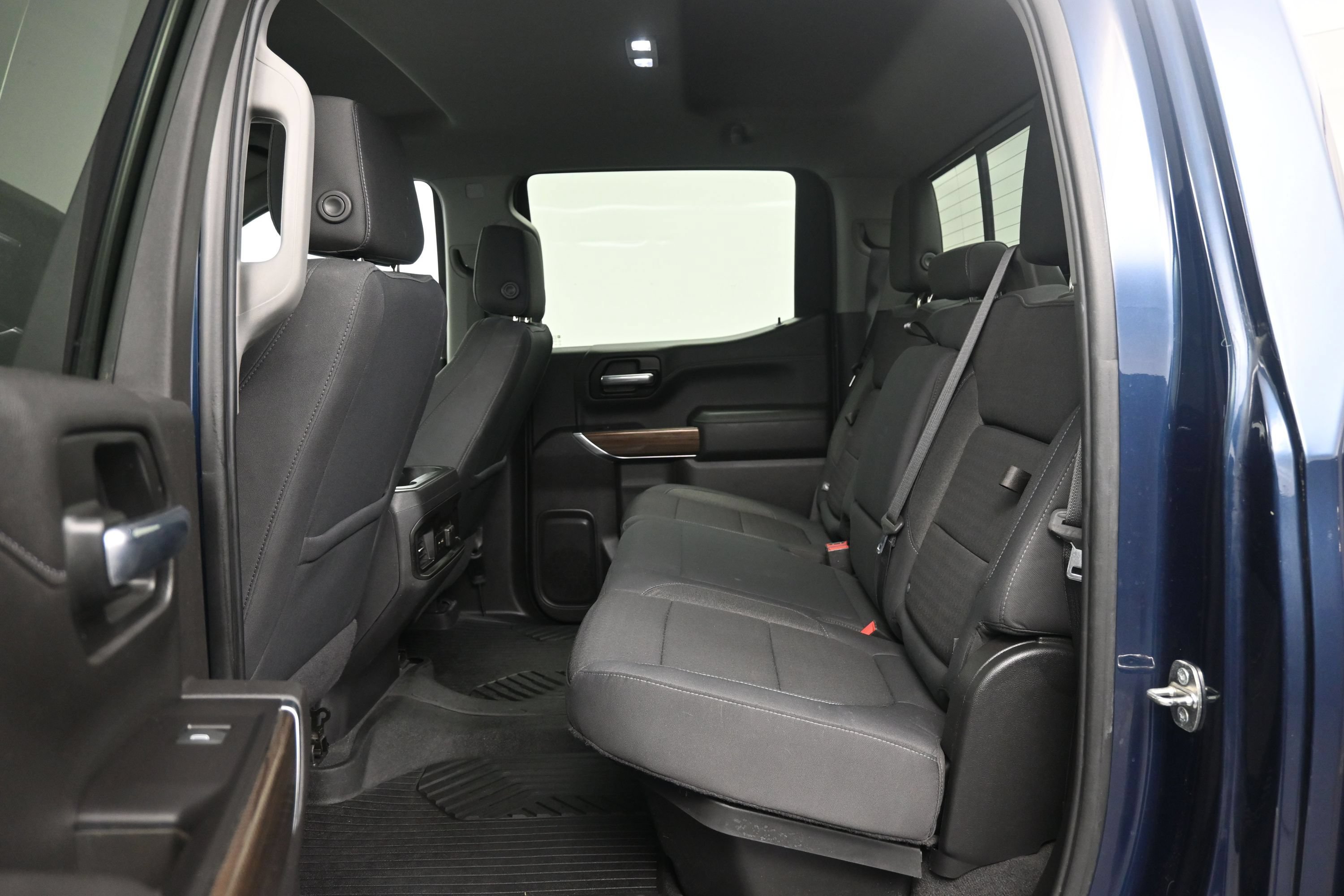 Used 2020 Chevrolet Silverado 1500 LT Trail Boss AWD/4WD image 12