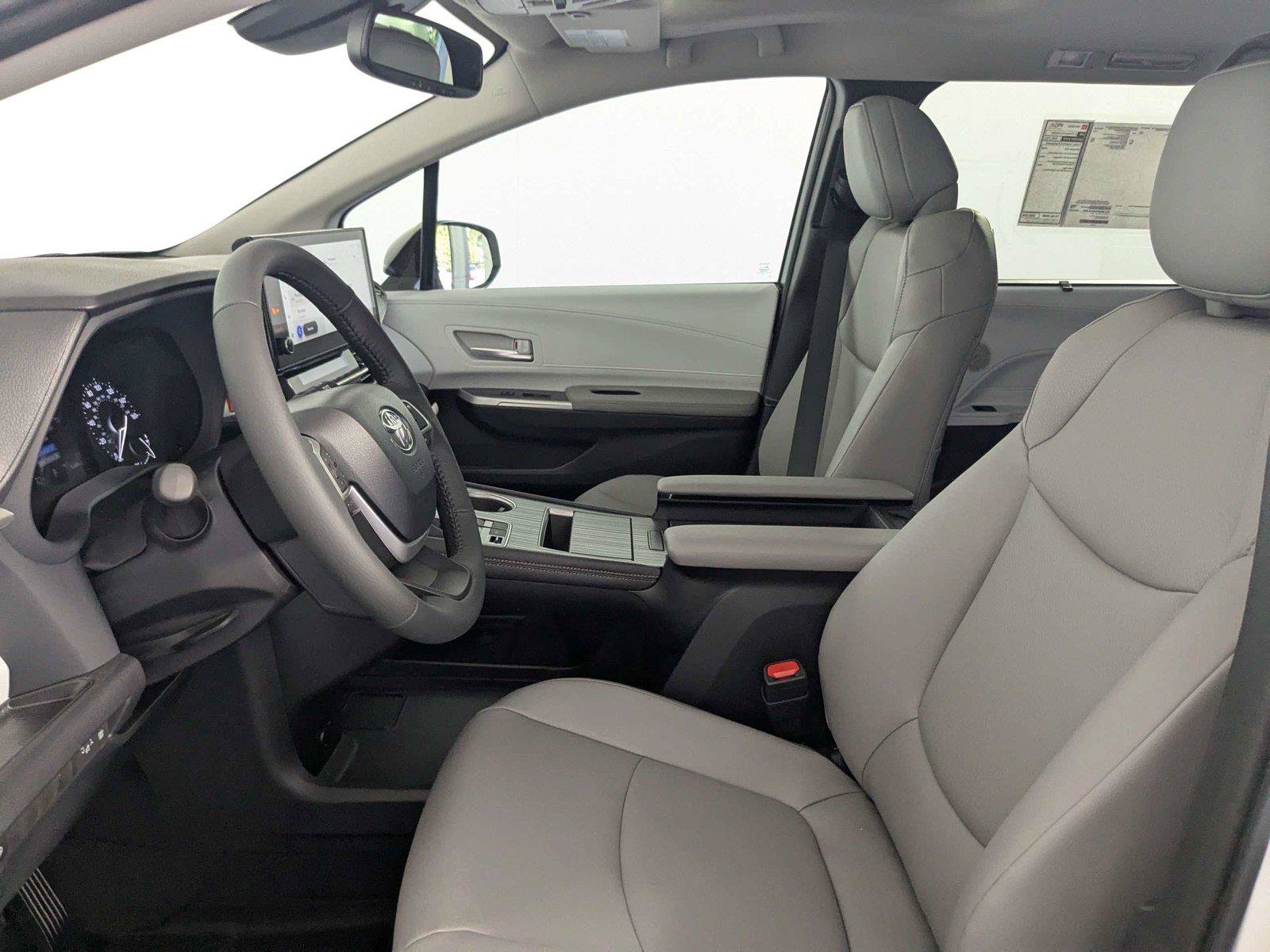 New 2026 Toyota Sienna XLE FWD image 9