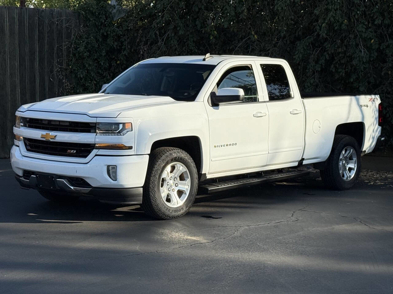 Used 2017 Chevrolet Silverado 1500 LT image 4