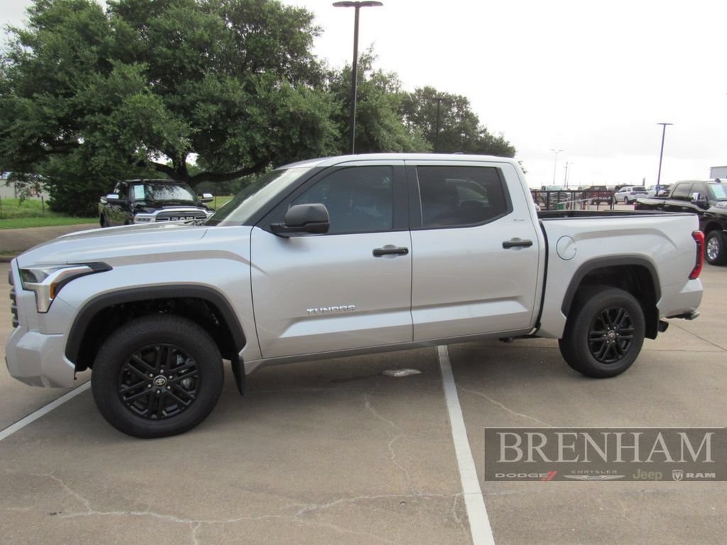 Used 2025 Toyota Tundra SR5 AWD/4WD image 3