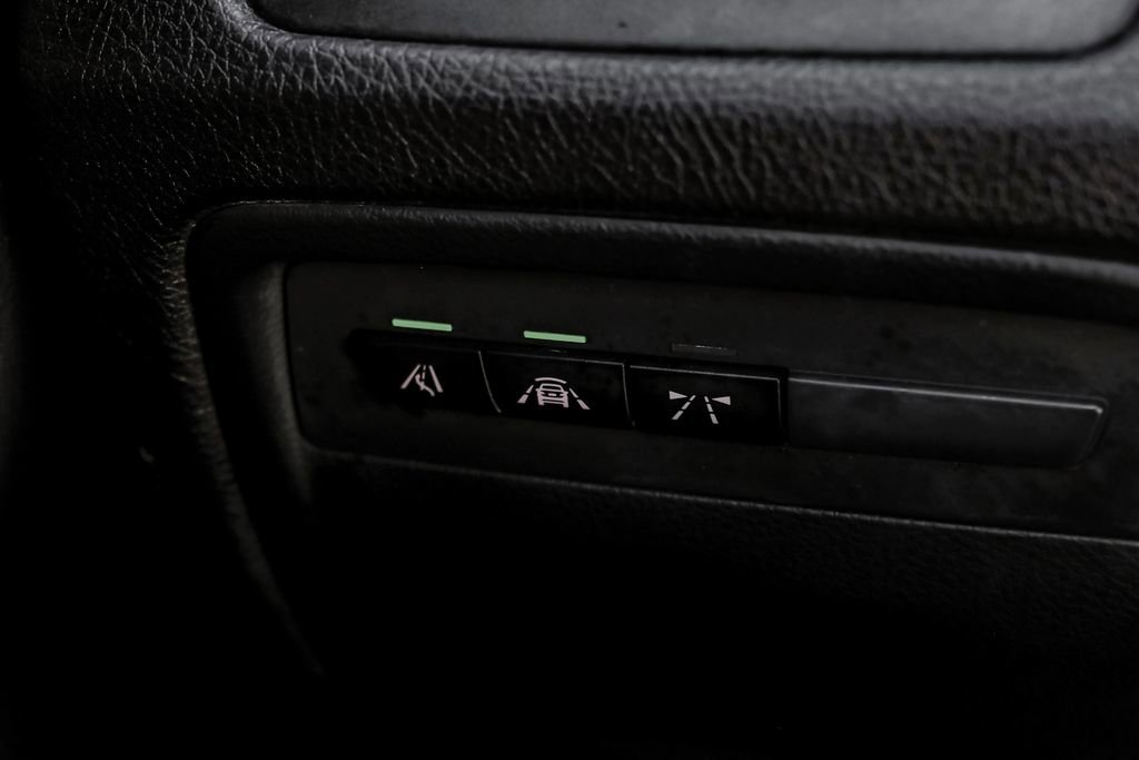 Used 2018 BMW M4 Convertible image 24