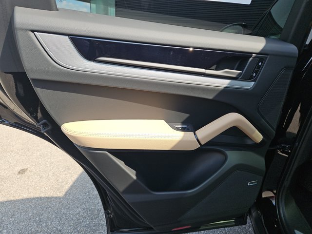 New 2026 Porsche Cayenne AWD/4WD image 24