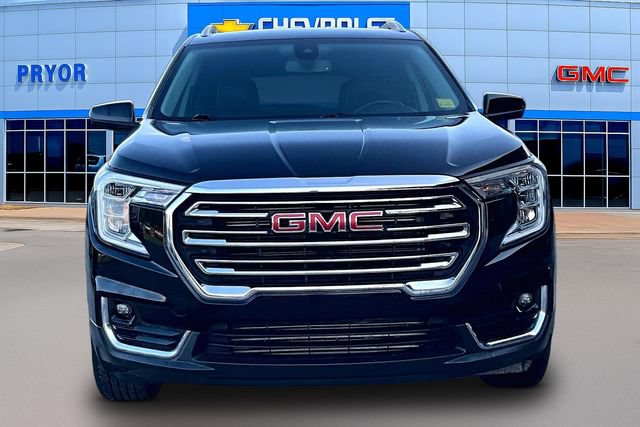 Used 2023 GMC Terrain SLT FWD image 2