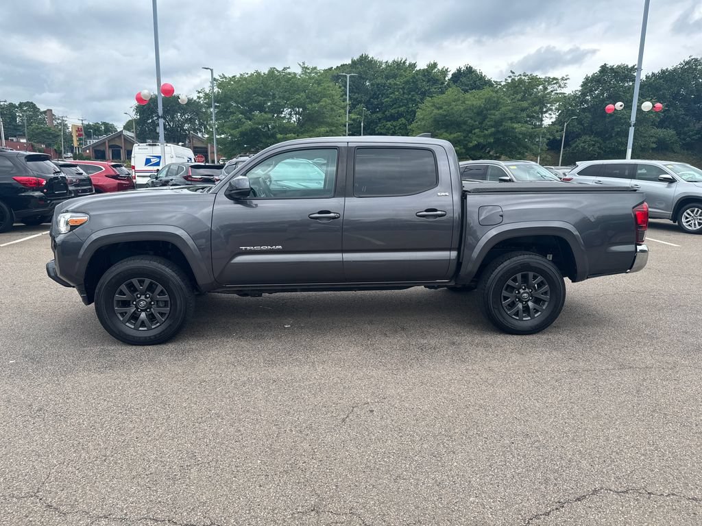 Used 2023 Toyota Tacoma SR5 AWD/4WD image 4