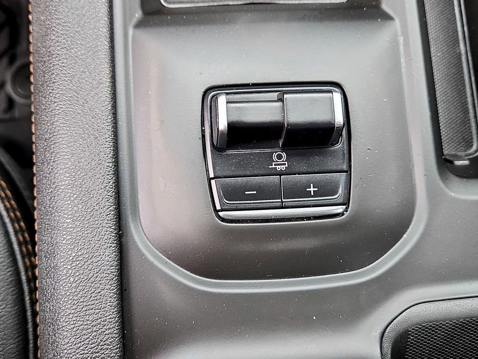 Used 2024 GMC Sierra 2500 AT4 w/ AT4 Premium Plus Package image 30