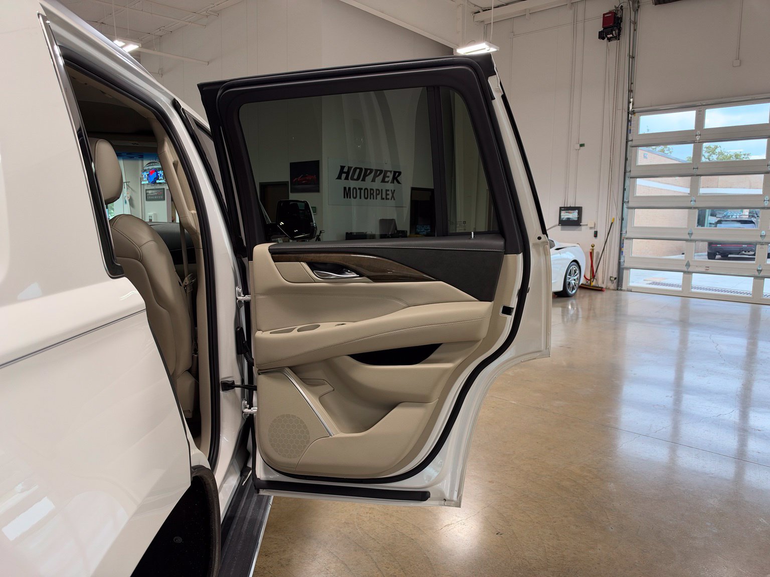 Used 2019 Cadillac Escalade 2WD image 36