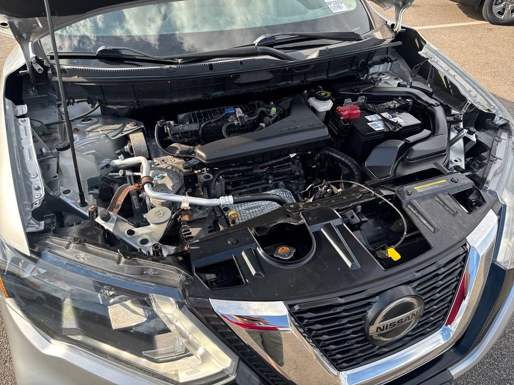 Used 2018 Nissan Rogue SV AWD/4WD image 45
