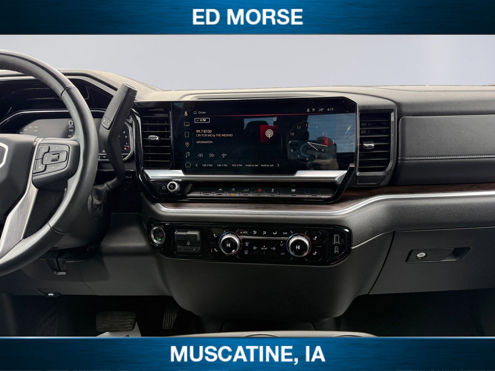 Used 2025 GMC Sierra 1500 SLT image 9