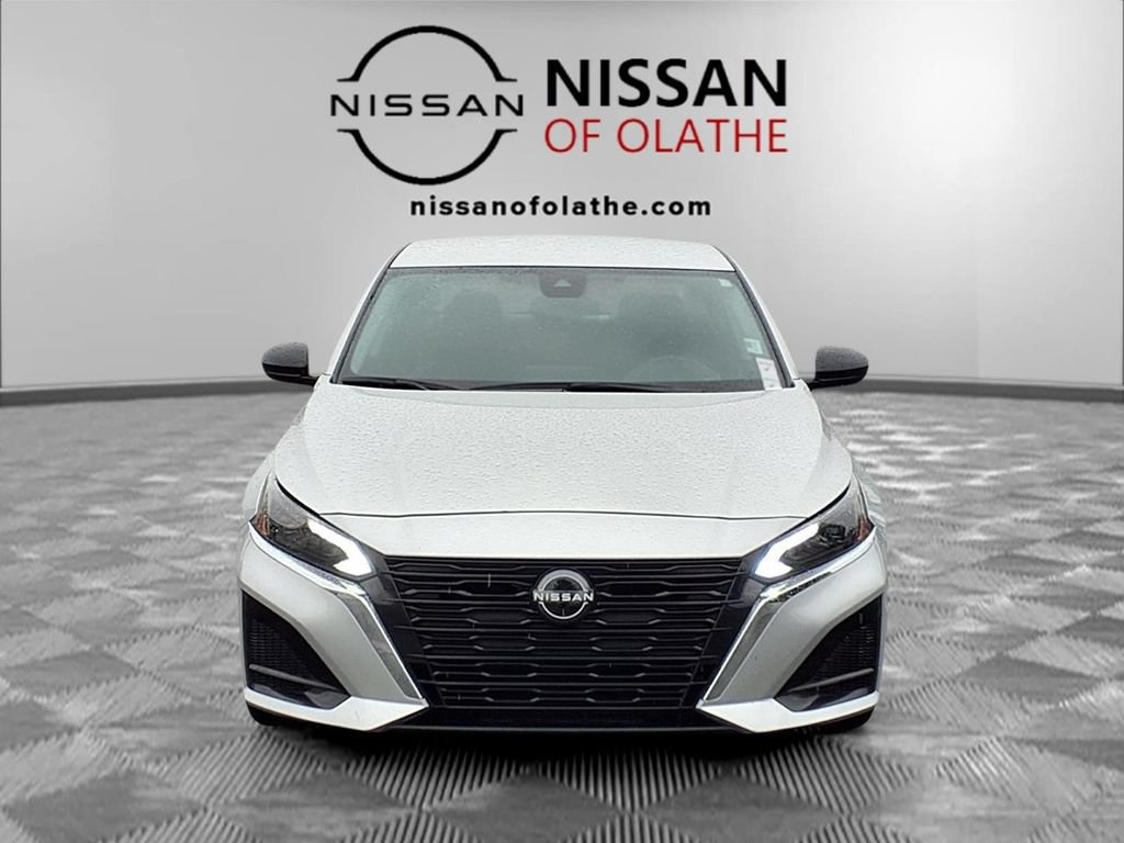 Used 2024 Nissan Altima 2.5 SV FWD image 31