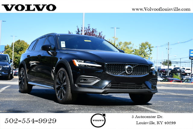 New 2026 Volvo V60 B5 Cross Country Ultra w/ Climate Package