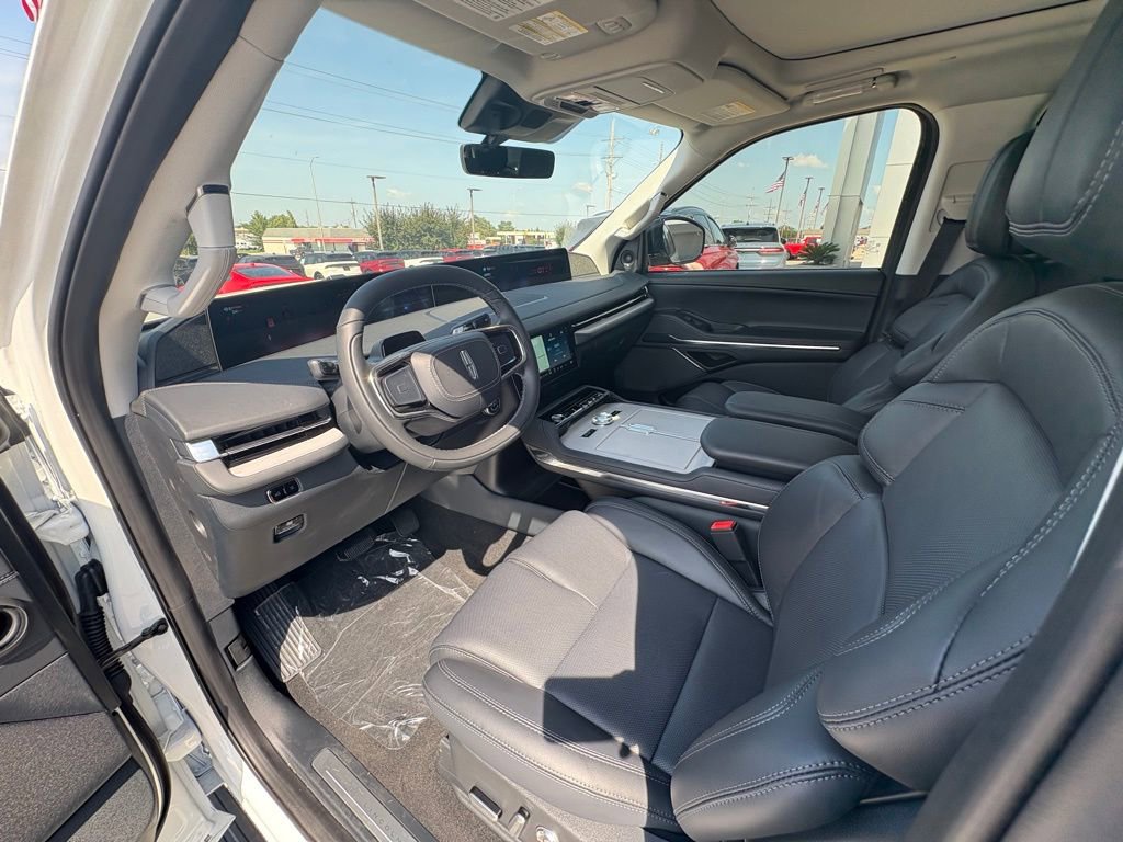New 2025 Lincoln Navigator Reserve w/ Jet Appearance Package image 8