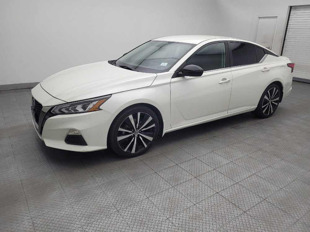 Used 2019 Nissan Altima 2.5 SR FWD image 2