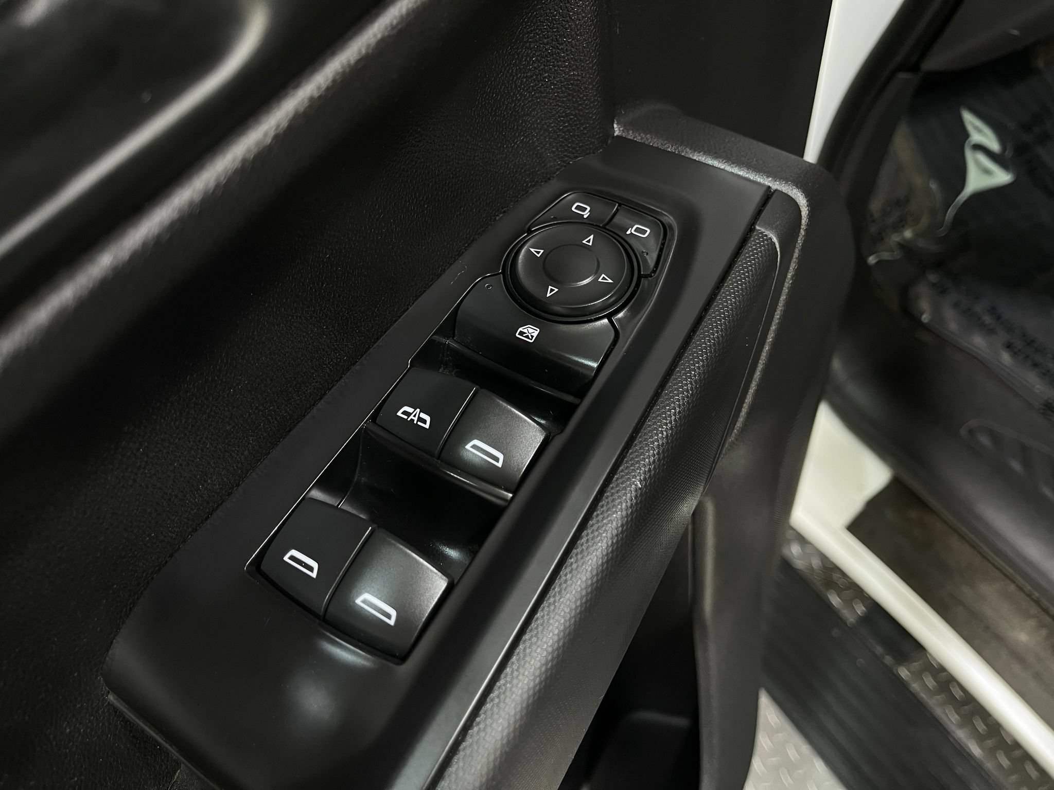Used 2021 Chevrolet Silverado 1500 Custom Trail Boss w/ LPO, Dark Essentials Package AWD/4WD image 14