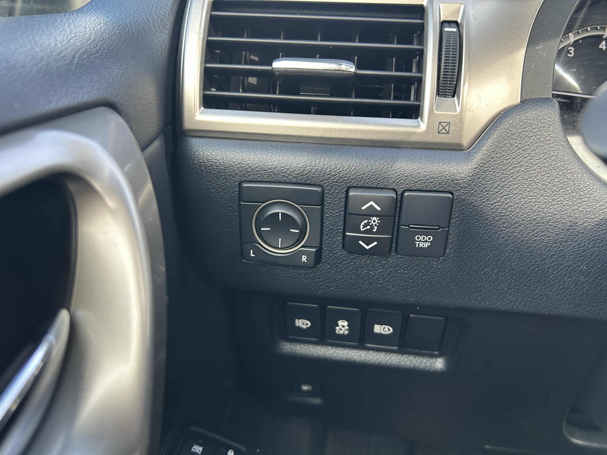 Used 2020 Lexus GX 460 Premium w/ Premium Package AWD/4WD image 21