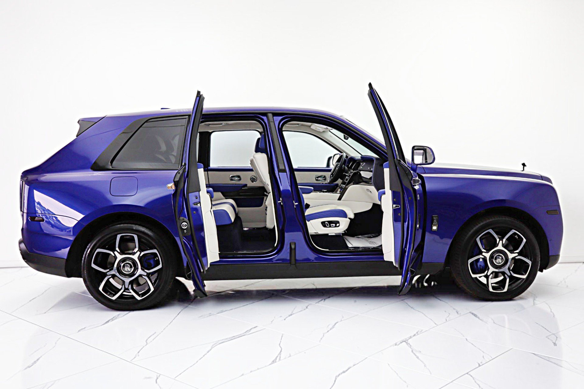 Used 2023 Rolls-Royce Cullinan Black Badge w/ Driver's Package AWD/4WD image 13